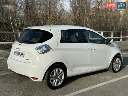 Білий Рено Зое, об'ємом двигуна 0 л та пробігом 27 тис. км за 11500 $, фото 1 на Automoto.ua