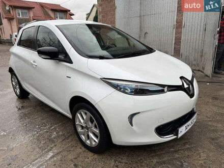 Белый Рено Зое, объемом двигателя 0 л и пробегом 150 тыс. км за 7550 $, фото 1 на Automoto.ua