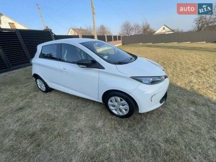 Белый Рено Зое, объемом двигателя 0 л и пробегом 156 тыс. км за 8600 $, фото 1 на Automoto.ua
