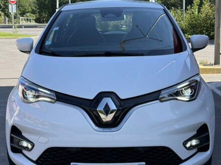 Рено Зое 2020 в Виннице на Automoto.ua Белый Рено Зое, объемом двигателя 0 л и пробегом 40 тыс. км за 12400 $, фото 1 на Automoto.ua