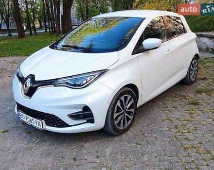 Белый Рено Зое, объемом двигателя 0 л и пробегом 114 тыс. км за 12500 $, фото 1 на Automoto.ua