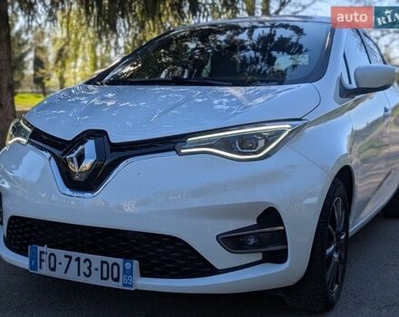 Белый Рено Зое, объемом двигателя 0 л и пробегом 54 тыс. км за 12499 $, фото 1 на Automoto.ua