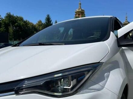 Рено Зое 2020 в Луцке на Automoto.ua Белый Рено Зое, объемом двигателя 0 л и пробегом 40 тыс. км за 13750 $, фото 1 на Automoto.ua