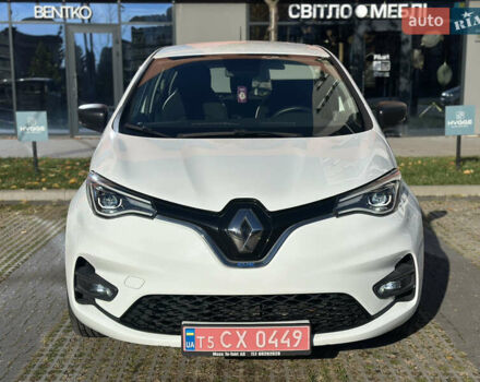 Белый Рено Зое, объемом двигателя 0 л и пробегом 45 тыс. км за 12000 $, фото 1 на Automoto.ua