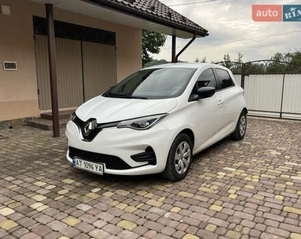 Белый Рено Зое, объемом двигателя 0 л и пробегом 54 тыс. км за 13200 $, фото 1 на Automoto.ua