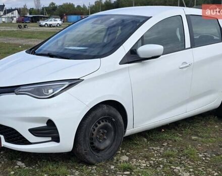 Белый Рено Зое, объемом двигателя 0 л и пробегом 111 тыс. км за 10900 $, фото 1 на Automoto.ua