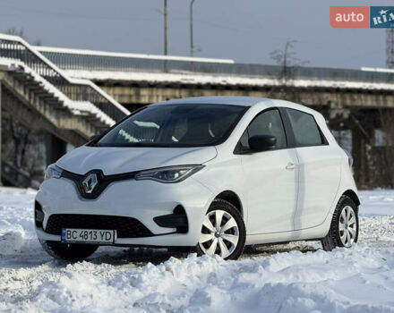 Белый Рено Зое, объемом двигателя 0 л и пробегом 108 тыс. км за 11699 $, фото 1 на Automoto.ua
