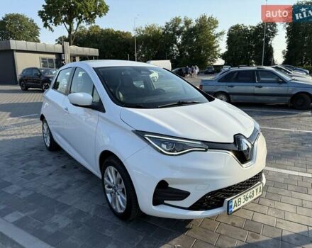 Белый Рено Зое, объемом двигателя 0 л и пробегом 70 тыс. км за 11800 $, фото 1 на Automoto.ua