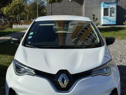 Белый Рено Зое, объемом двигателя 0 л и пробегом 55 тыс. км за 12000 $, фото 1 на Automoto.ua