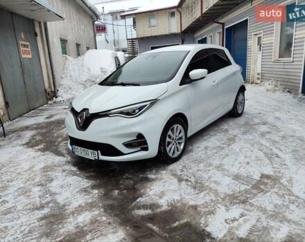 Белый Рено Зое, объемом двигателя 0 л и пробегом 47 тыс. км за 12300 $, фото 1 на Automoto.ua