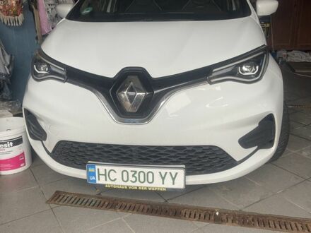 Белый Рено Зое, объемом двигателя 0 л и пробегом 40 тыс. км за 13200 $, фото 1 на Automoto.ua