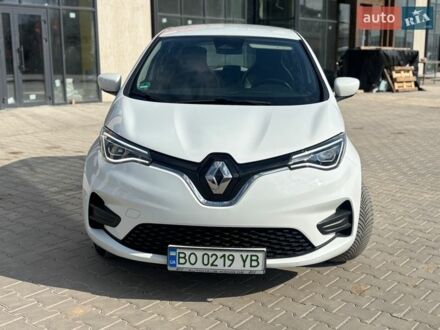 Белый Рено Зое, объемом двигателя 0 л и пробегом 69 тыс. км за 11300 $, фото 1 на Automoto.ua