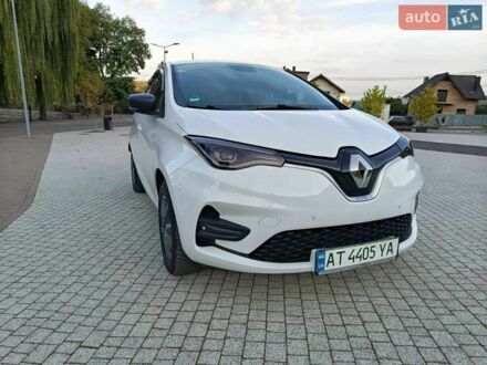 Белый Рено Зое, объемом двигателя 0 л и пробегом 277 тыс. км за 11700 $, фото 1 на Automoto.ua