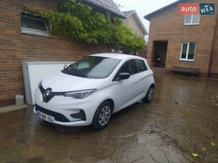 Белый Рено Зое, объемом двигателя 0 л и пробегом 95 тыс. км за 12300 $, фото 1 на Automoto.ua