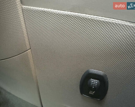 Бежевий Рено Зое, об'ємом двигуна 0 л та пробігом 80 тис. км за 7100 $, фото 9 на Automoto.ua