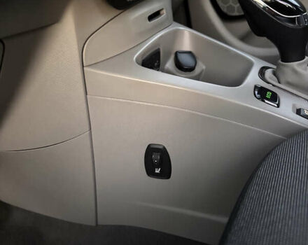 Бежевый Рено Зое, объемом двигателя 0 л и пробегом 77 тыс. км за 7199 $, фото 15 на Automoto.ua