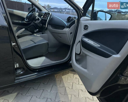 Чорний Рено Зое, об'ємом двигуна 0 л та пробігом 82 тис. км за 6400 $, фото 37 на Automoto.ua