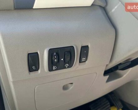 Черный Рено Зое, объемом двигателя 0 л и пробегом 113 тыс. км за 6800 $, фото 10 на Automoto.ua