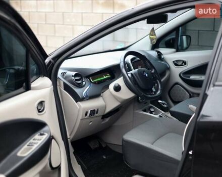 Черный Рено Зое, объемом двигателя 0 л и пробегом 110 тыс. км за 6800 $, фото 28 на Automoto.ua