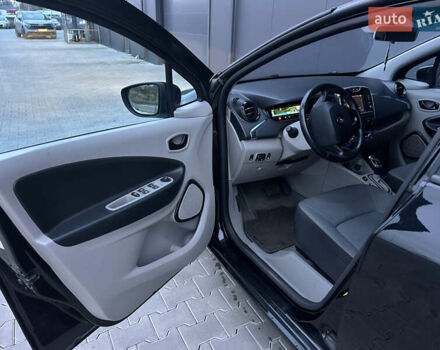 Чорний Рено Зое, об'ємом двигуна 0 л та пробігом 82 тис. км за 6400 $, фото 18 на Automoto.ua