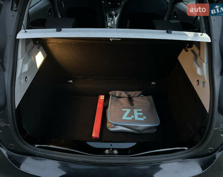 Чорний Рено Зое, об'ємом двигуна 0 л та пробігом 82 тис. км за 6400 $, фото 30 на Automoto.ua