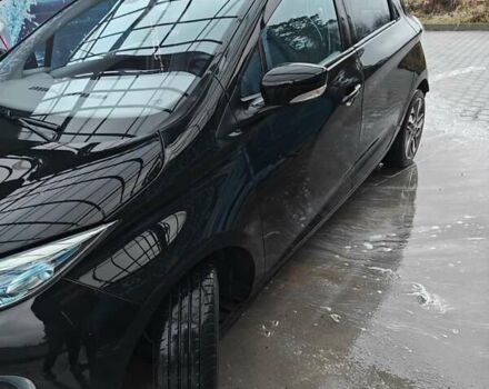 Черный Рено Зое, объемом двигателя 0 л и пробегом 86 тыс. км за 7100 $, фото 9 на Automoto.ua