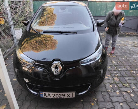 Черный Рено Зое, объемом двигателя 0 л и пробегом 97 тыс. км за 6500 $, фото 10 на Automoto.ua