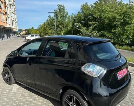 Черный Рено Зое, объемом двигателя 0 л и пробегом 78 тыс. км за 6500 $, фото 10 на Automoto.ua