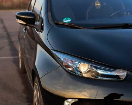 Черный Рено Зое, объемом двигателя 0 л и пробегом 110 тыс. км за 6800 $, фото 36 на Automoto.ua