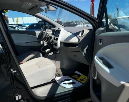 Черный Рено Зое, объемом двигателя 0 л и пробегом 113 тыс. км за 6800 $, фото 23 на Automoto.ua