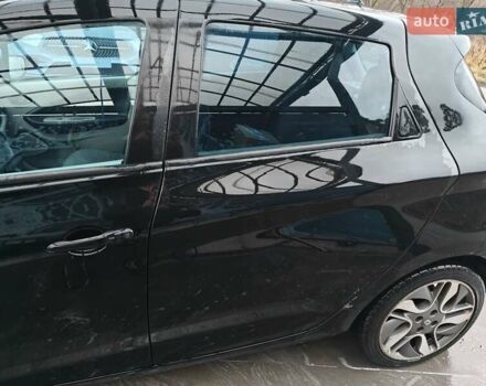 Черный Рено Зое, объемом двигателя 0 л и пробегом 86 тыс. км за 7100 $, фото 7 на Automoto.ua