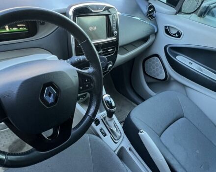 Черный Рено Зое, объемом двигателя 0 л и пробегом 109 тыс. км за 5300 $, фото 7 на Automoto.ua