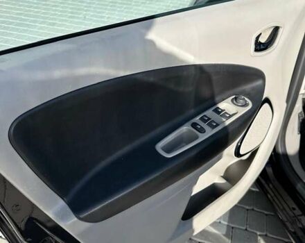 Черный Рено Зое, объемом двигателя 0 л и пробегом 78 тыс. км за 6500 $, фото 14 на Automoto.ua