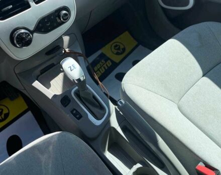 Черный Рено Зое, объемом двигателя 0 л и пробегом 113 тыс. км за 6800 $, фото 19 на Automoto.ua