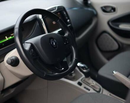 Черный Рено Зое, объемом двигателя 0 л и пробегом 110 тыс. км за 6800 $, фото 22 на Automoto.ua