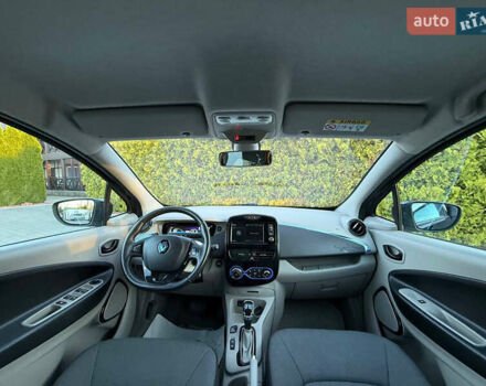 Чорний Рено Зое, об'ємом двигуна 0 л та пробігом 78 тис. км за 6999 $, фото 4 на Automoto.ua