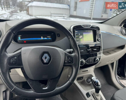 Черный Рено Зое, объемом двигателя 0 л и пробегом 91 тыс. км за 6499 $, фото 37 на Automoto.ua