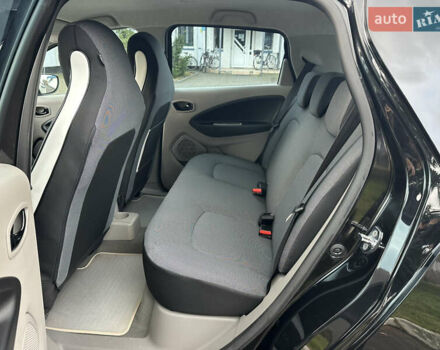 Черный Рено Зое, объемом двигателя 0 л и пробегом 55 тыс. км за 6700 $, фото 22 на Automoto.ua