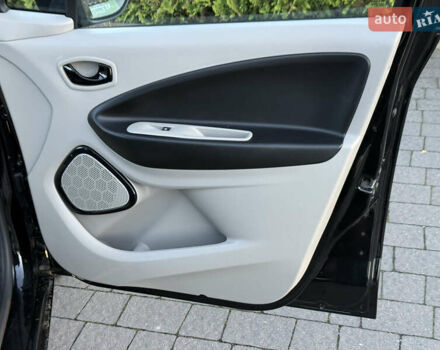 Рено Зое 2014 в Стрые на Automoto.ua Черный Рено Зое, объемом двигателя 0 л и пробегом 78 тыс. км за 6999 $, фото 31 на Automoto.ua