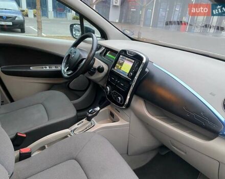 Черный Рено Зое, объемом двигателя 0 л и пробегом 103 тыс. км за 5800 $, фото 23 на Automoto.ua