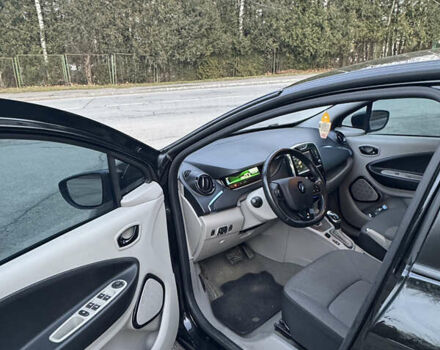 Черный Рено Зое, объемом двигателя 0 л и пробегом 90 тыс. км за 7700 $, фото 11 на Automoto.ua