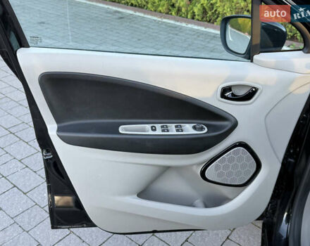 Рено Зое 2014 в Стрые на Automoto.ua Черный Рено Зое, объемом двигателя 0 л и пробегом 78 тыс. км за 6999 $, фото 43 на Automoto.ua