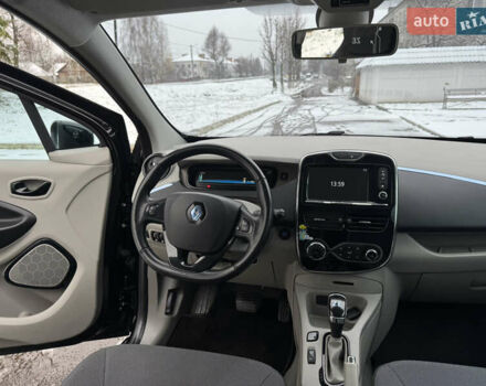 Черный Рено Зое, объемом двигателя 0 л и пробегом 91 тыс. км за 6499 $, фото 19 на Automoto.ua