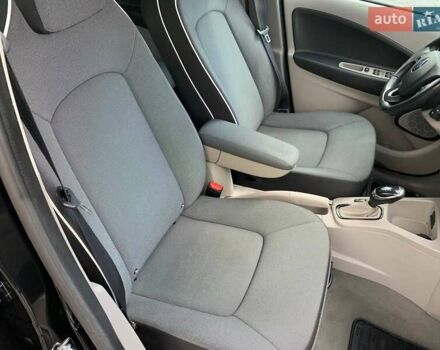 Рено Зое 2014 в Тернополе на Automoto.ua Черный Рено Зое, объемом двигателя 0 л и пробегом 130 тыс. км за 6400 $, фото 26 на Automoto.ua