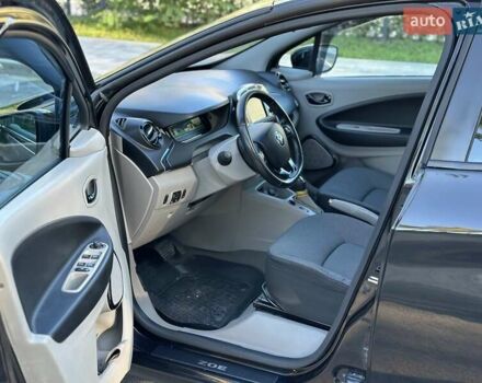 Чорний Рено Зое, об'ємом двигуна 0 л та пробігом 146 тис. км за 6800 $, фото 24 на Automoto.ua