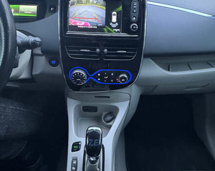 Черный Рено Зое, объемом двигателя 0 л и пробегом 90 тыс. км за 7700 $, фото 12 на Automoto.ua