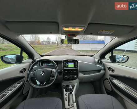 Черный Рено Зое, объемом двигателя 0 л и пробегом 56 тыс. км за 6350 $, фото 24 на Automoto.ua