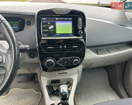 Черный Рено Зое, объемом двигателя 0 л и пробегом 55 тыс. км за 6700 $, фото 28 на Automoto.ua