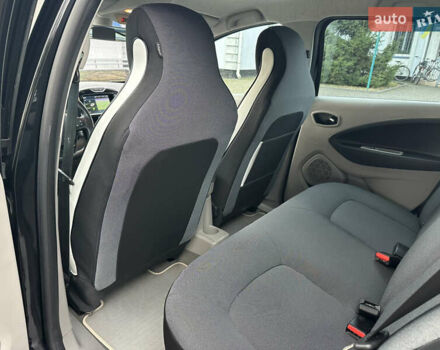 Черный Рено Зое, объемом двигателя 0 л и пробегом 55 тыс. км за 6700 $, фото 23 на Automoto.ua