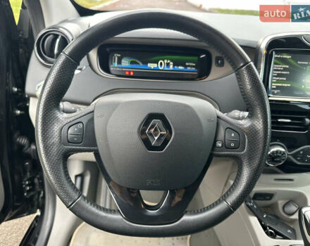 Черный Рено Зое, объемом двигателя 0 л и пробегом 55 тыс. км за 6700 $, фото 27 на Automoto.ua
